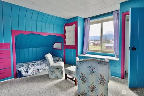 Bedroom - 1430 W Hendrickson Rd, Sequim, WA 98382 photo 3 of 6