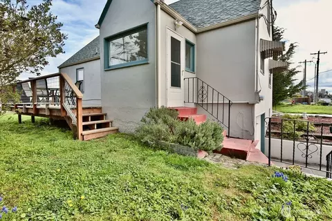 Exterior - 1430 W Hendrickson Rd, Sequim, WA 98382 photo 4 of 8