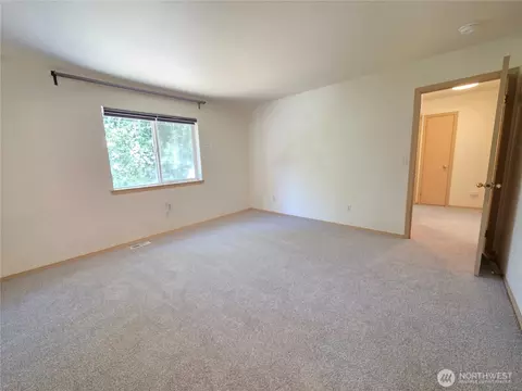 Bedroom - 20702 190th Ave E, Orting, WA 98360 photo 1 of 3
