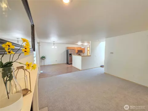 Living - 20702 190th Ave E, Orting, WA 98360 photo 5 of 6