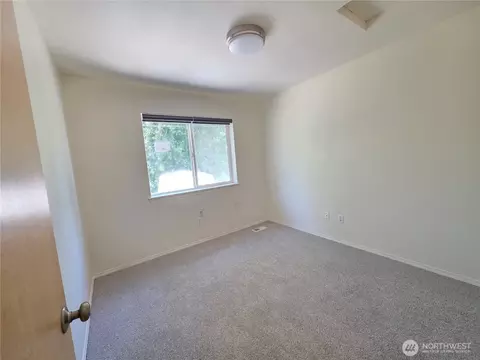 Bedroom - 20702 190th Ave E, Orting, WA 98360 photo 2 of 3