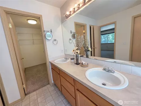 Bath - 20702 190th Ave E, Orting, WA 98360 photo 3 of 4