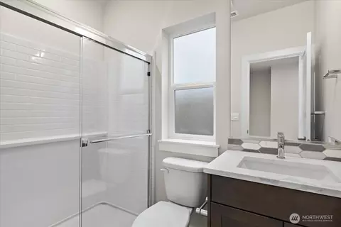 Bath - 17917 Sunset Rd, Bothell, WA 98012 photo 1 of 4