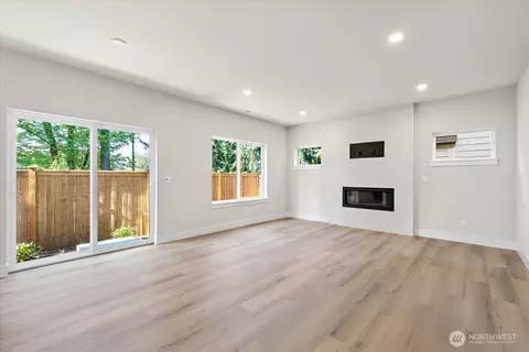 Living - 17917 Sunset Rd, Bothell, WA 98012 photo 3 of 5