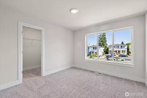 Bedroom - 17917 Sunset Rd, Bothell, WA 98012 photo 7 of 8