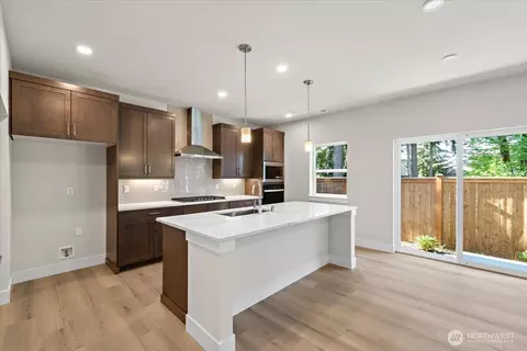 Kitchen - 17917 Sunset Rd, Bothell, WA 98012 photo 3 of 4