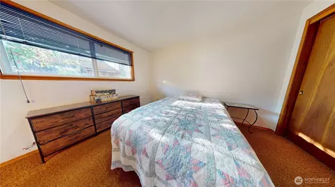 Bedroom - 7828 Highland Dr, Everett, WA 98203 photo 3 of 4
