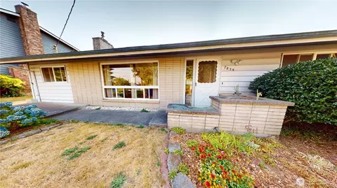 Exterior - 7828 Highland Dr, Everett, WA 98203 photo 5 of 15