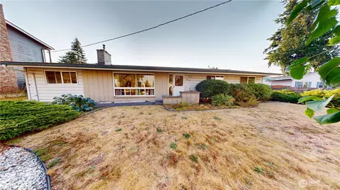 Exterior - 7828 Highland Dr, Everett, WA 98203 photo 1 of 15