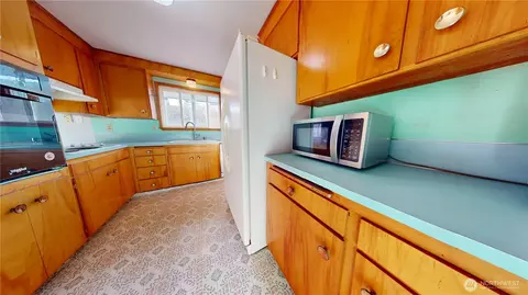 Kitchen - 7828 Highland Dr, Everett, WA 98203 photo 1 of 1