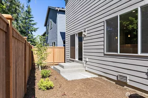 Exterior - 17919 Sunset Rd, Bothell, WA 98012 photo 3 of 3