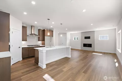 Living - 17919 Sunset Rd, Bothell, WA 98012 photo 5 of 8