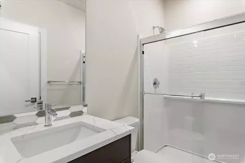 Bath - 17919 Sunset Rd, Bothell, WA 98012 photo 1 of 5