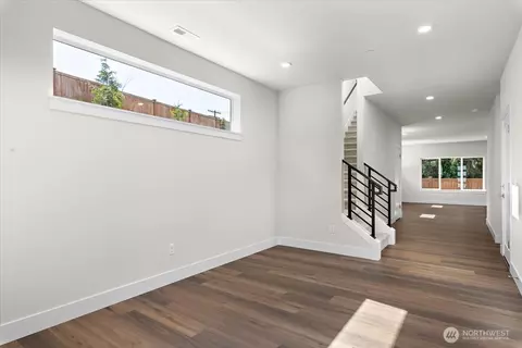 Living - 17919 Sunset Rd, Bothell, WA 98012 photo 1 of 8