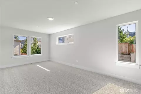 Living - 17919 Sunset Rd, Bothell, WA 98012 photo 8 of 8