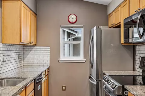 Kitchen - 2201 192nd St SE #R205, Bothell, WA 98012 photo 1 of 3