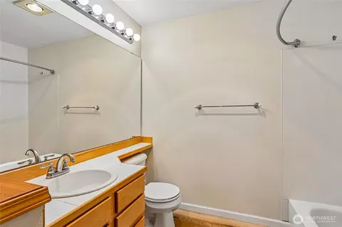 Bath - 2201 192nd St SE #R205, Bothell, WA 98012 photo 2 of 2