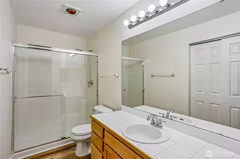Bath - 2201 192nd St SE #R205, Bothell, WA 98012 photo 1 of 2