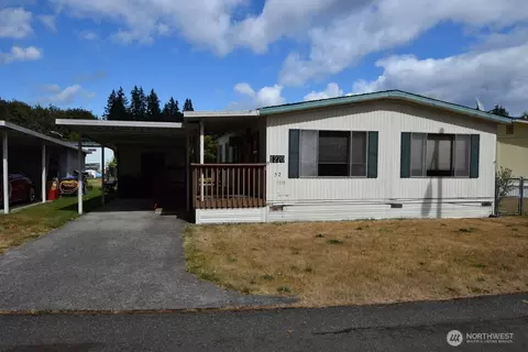 1270 SE Carl Pickel Dr, Port Orchard, WA 98366