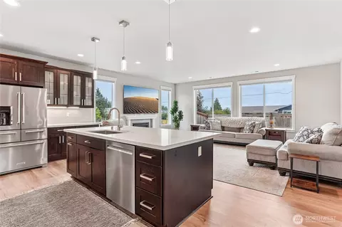 806 76th Dr SE, Lake Stevens, WA 98258