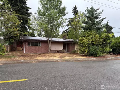 621 Kirkland Ave NE, Renton, WA 98056