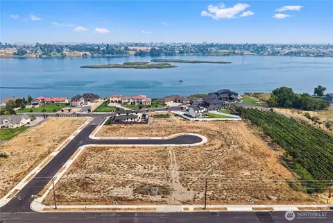 3198 W Lakeside Dr, Moses Lake, WA 98837