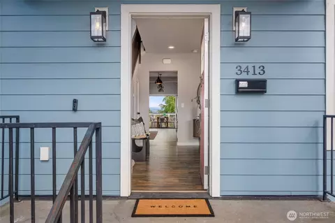 Entry Way - 3413 Colby Ave, Everett, WA 98201 photo 1 of 2