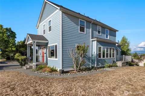 Exterior - 3413 Colby Ave, Everett, WA 98201 photo 6 of 11