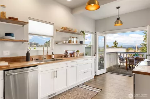 Kitchen - 3413 Colby Ave, Everett, WA 98201 photo 2 of 3