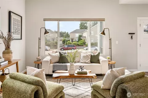 Living - 3413 Colby Ave, Everett, WA 98201 photo 2 of 2