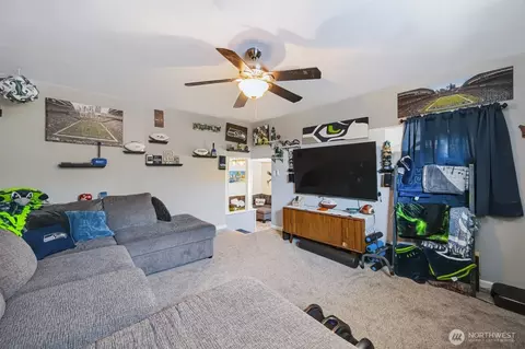 Living - 301 E 8th St, Warden, WA 98857 photo 6 of 6