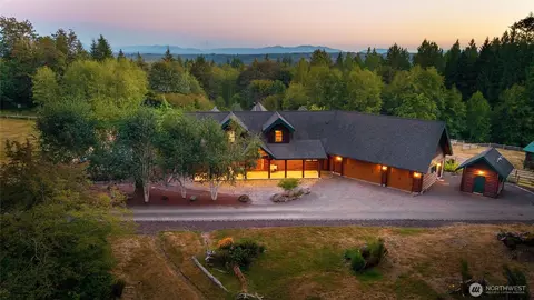 18617 320th Ave NE, Duvall, WA 98019