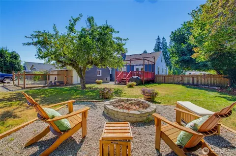 Exterior - 1913 Wilson Ave, Enumclaw, WA 98022 photo 8 of 11