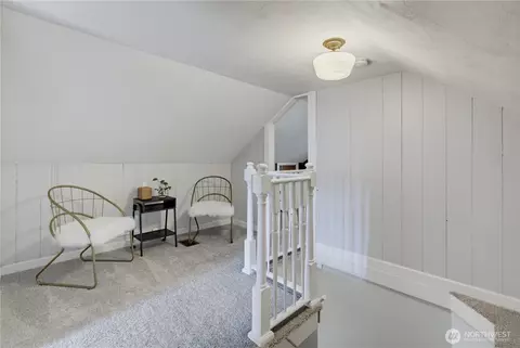 Entry Way - 1913 Wilson Ave, Enumclaw, WA 98022 photo 2 of 3