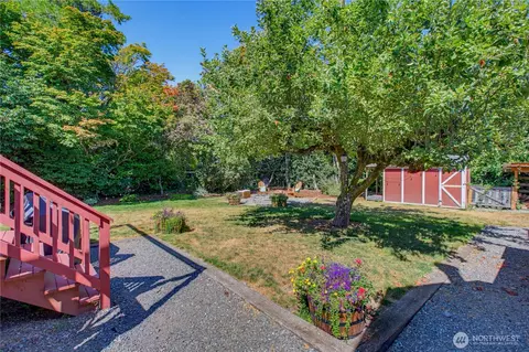 Exterior - 1913 Wilson Ave, Enumclaw, WA 98022 photo 6 of 11