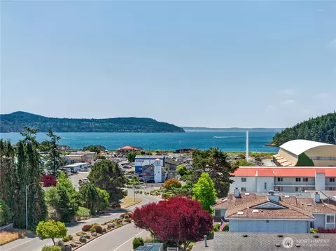 1510 Skyline Way #A-301, Anacortes, WA 98221