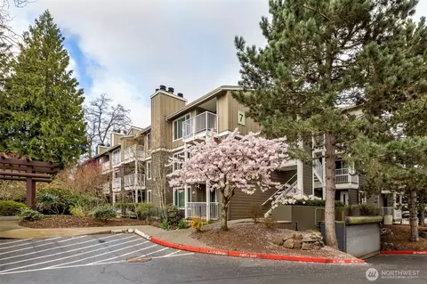 300 N 130th St #7105, Seattle, WA 98133