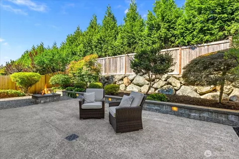 Exterior - 3717 222nd Pl SE, Bothell, WA 98021 photo 2 of 4