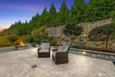 Exterior - 3717 222nd Pl SE, Bothell, WA 98021 photo 4 of 4