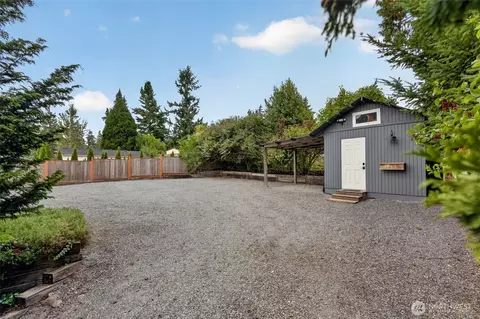 Exterior - 6014 Fleming St, Everett, WA 98203 photo 7 of 9