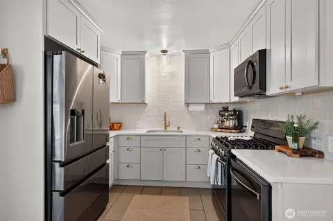 Kitchen - 6014 Fleming St, Everett, WA 98203 photo 1 of 2