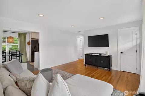 Living - 6014 Fleming St, Everett, WA 98203 photo 2 of 2