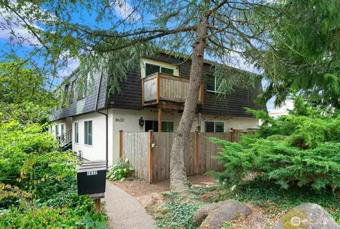 8632 26th Ave SW, Seattle, WA 98106