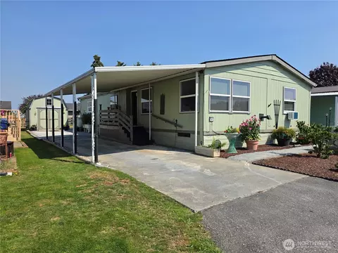 1120 S 25th St #95, Mount Vernon, WA 98274