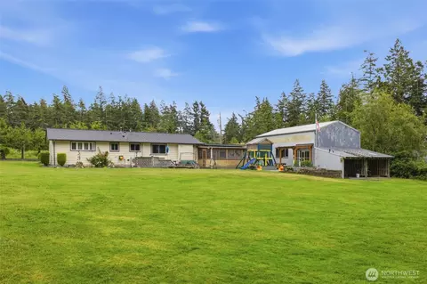 3343 Garfield Ct, Oak Harbor, WA 98277