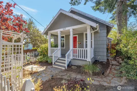 937 N 88th St, Seattle, WA 98103