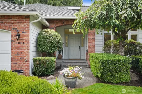 Exterior - 3004 162nd Pl SE, Mill Creek, WA 98012 photo 2 of 6