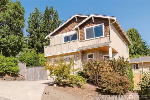 3114 Coontz St, Bremerton, WA 98312