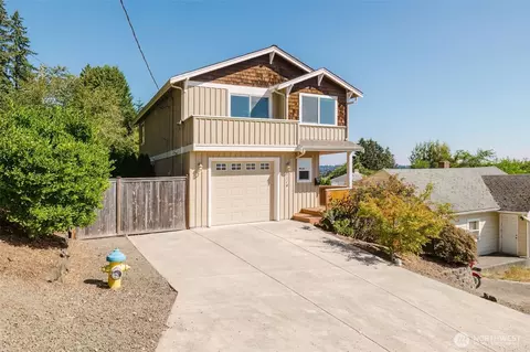 3114 Coontz St, Bremerton, WA 98312