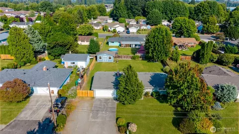 1206 S Walnut St, Burlington, WA 98233